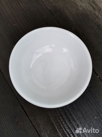 Миска новая на ножках для животных кошек собак