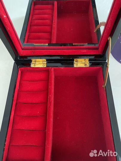 Шкатулка для украшений