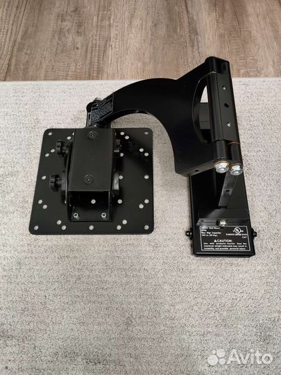 Кронштейн для телевизора Sanus VM400