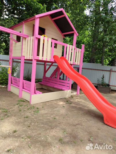 Детский домик на сваях