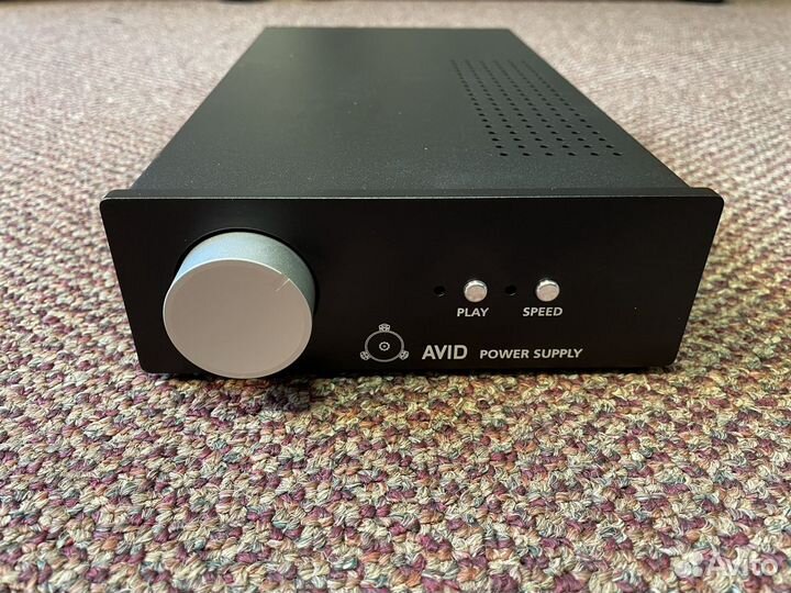 Виниловый проигрыватель Avid Volvere