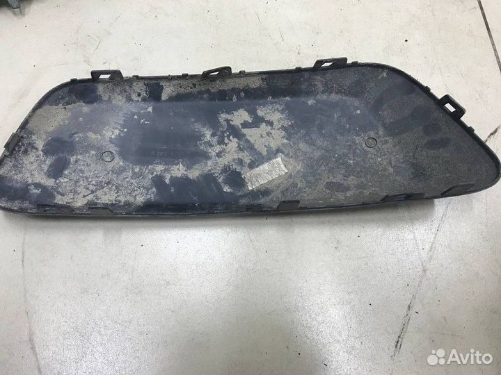 Молдинг переднего бампера левый Renault Sandero