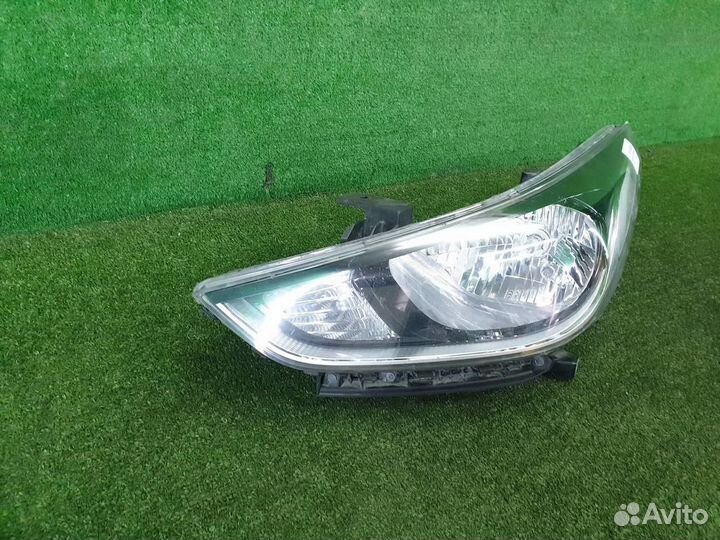 Фара левая Hyundai Solaris