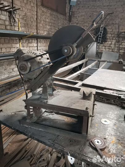 Абразивно отрезной станок