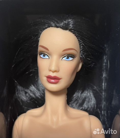 Коллекционная кукла The Picket Fence