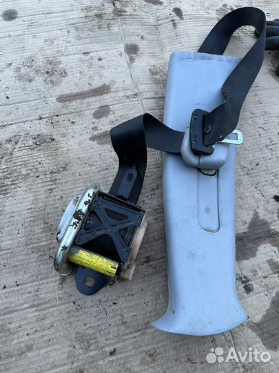 Передний правый ремень безопасности Lancer 9