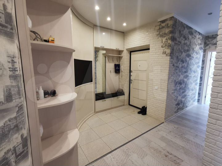 3-к. квартира, 85,9 м², 1/3 эт.