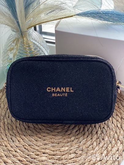 Косметичка chanel с цепочкой