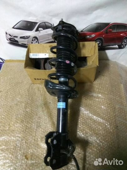 Honda CR-V 3 - Амортизатор передний правый
