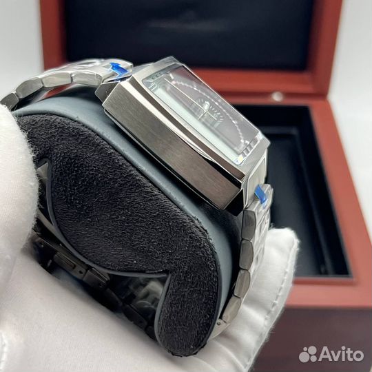 Очень красивые мужские часы TAG Heuer Monaco