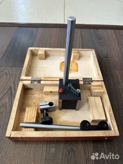 Штатив с магнитным основанием СССР