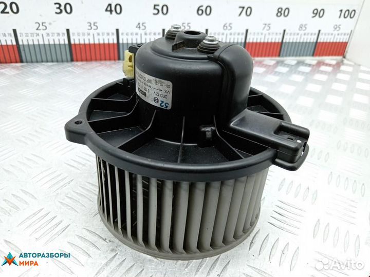 Моторчик печки Volvo S40 рест. 2004 30850075