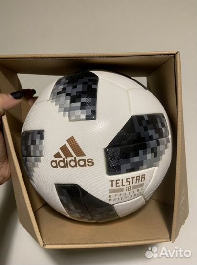 Футбольный мяч adidas telstar