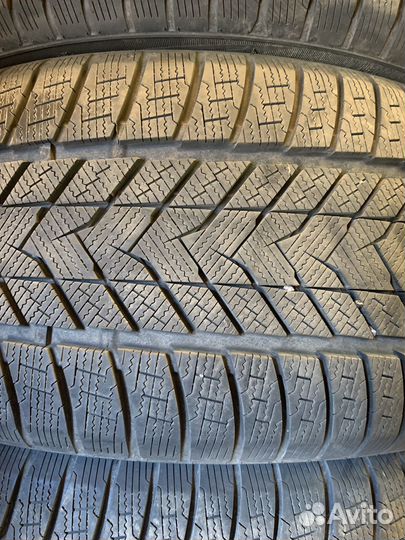 Arivo Winmaster ProX ARW5 275/40 R22