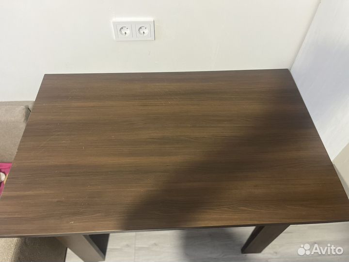 Стол кухонный