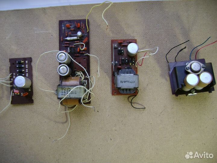 Блоки питания на 9 и 6 вольт и другие