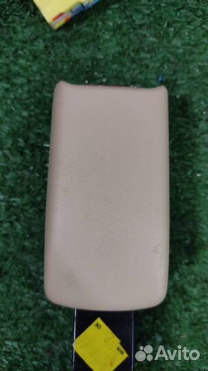 Замок ремня безопасности передний правый Subaru T