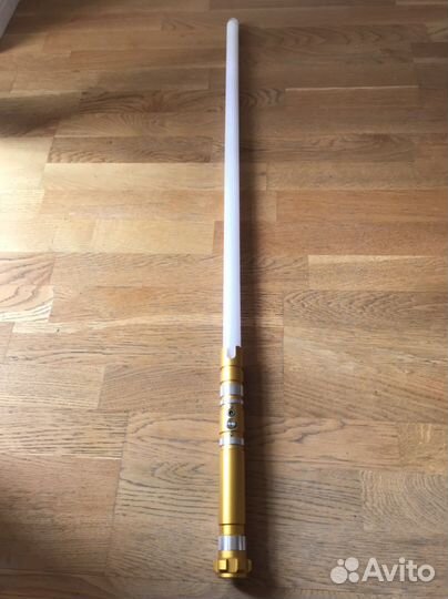 Световой меч со звуковыми эффектами