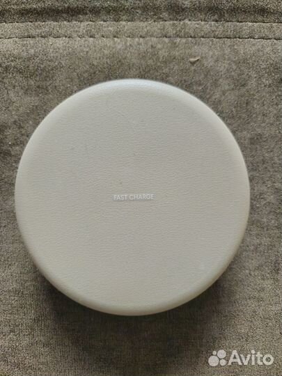 Беспроводная зарядка samsung ep-pg950