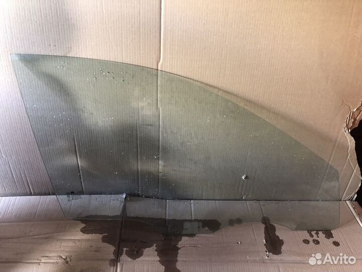 Стекло Kia Rio 1 переднее правое