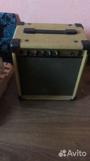 Гитарный комбоусилитель