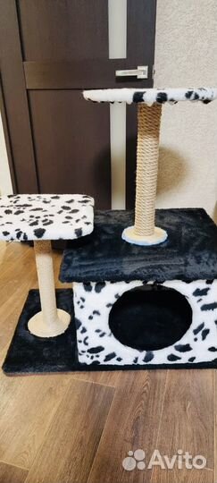 Кошачий дом с когтеточкой