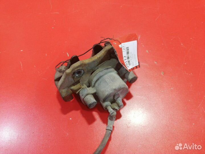 Суппорт передний правый Ford Focus CB4 qqdb 2008