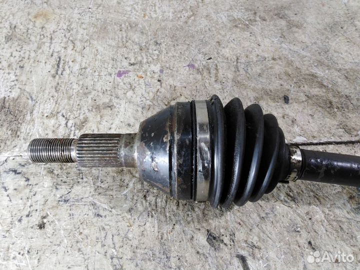 Привод передний правый