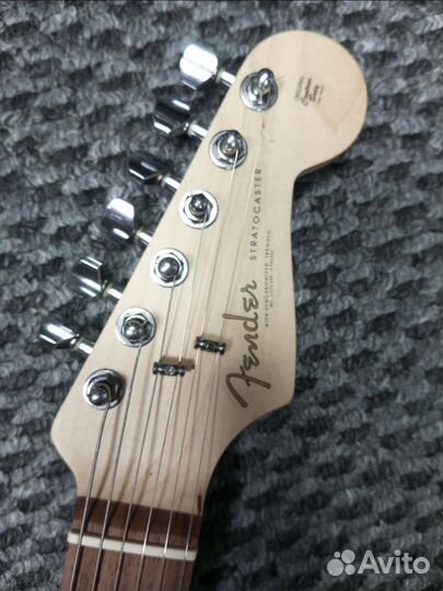 Электрогитара Fender (реплика)