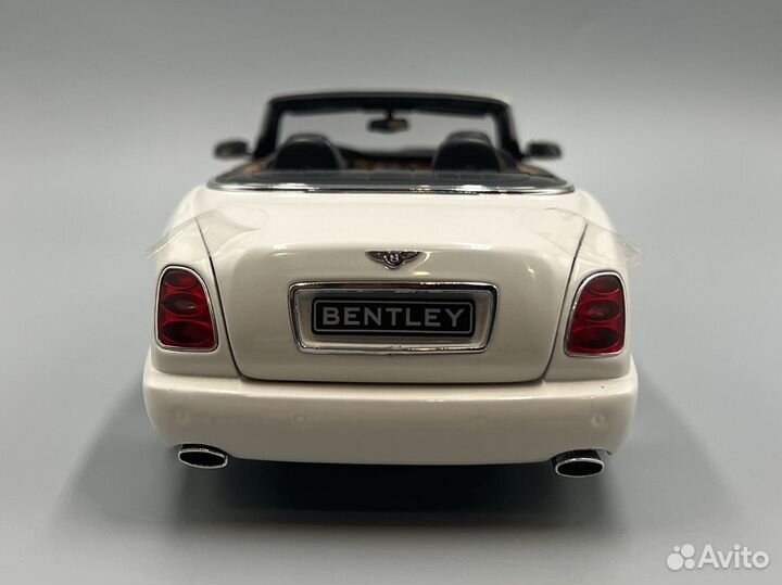 Minichamps Bentley Azure 1:18 100139502