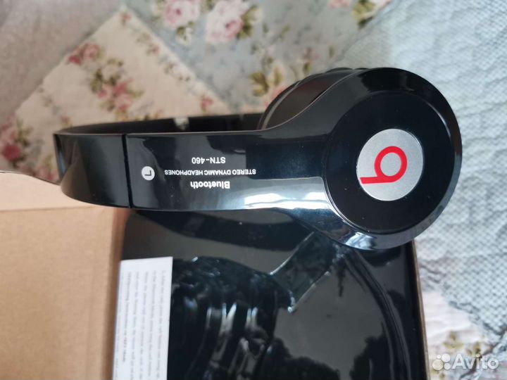 Беспроводные наушники beats