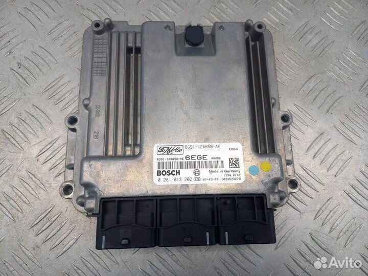 Блок управления двигателем Land Rover Freelander 2