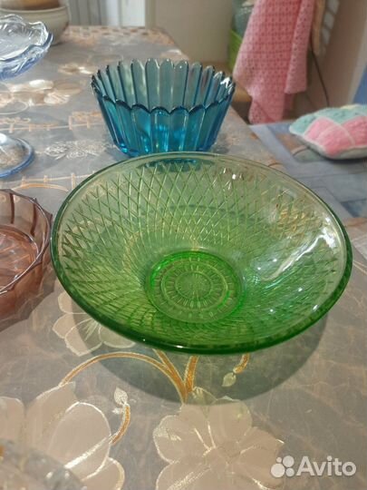 Салатницы, конфетницы, хрусталь, цветное стекло
