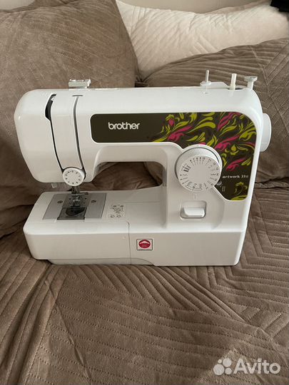 Новая швейная машина