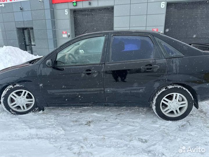 Ford Focus 2.0 AT, 2000, 250 000 км