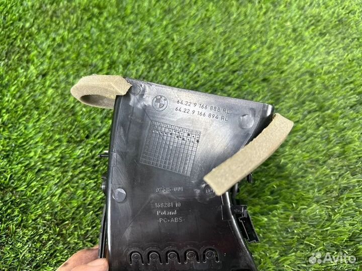 Воздуховод салона передний правый Bmw 5 F10 N52B25