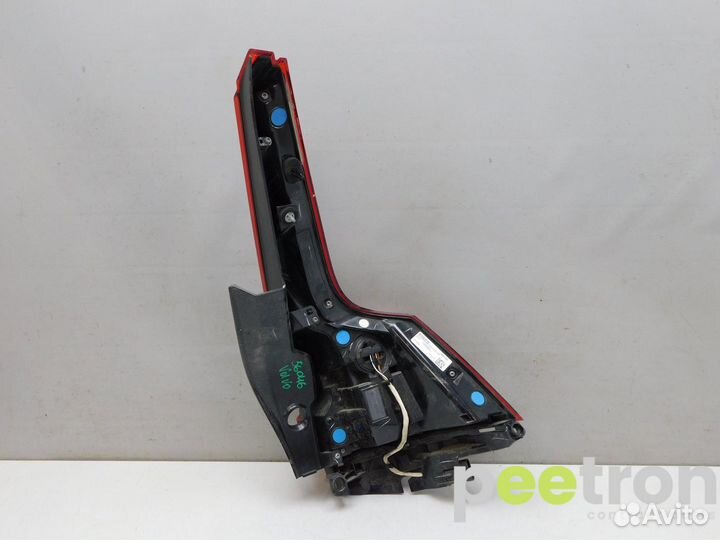 Б/У Фонарь задний наружный левый б/у 32291358