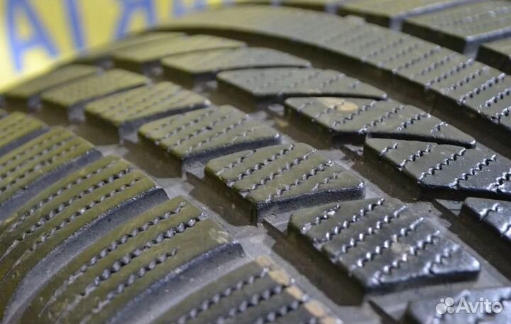 Hankook IceBear W300 235/50 R18