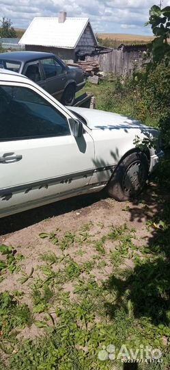 Mercedes-Benz W124 2.0 МТ, 1989, 399 840 км