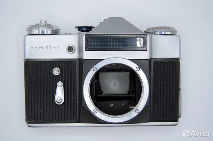 Пленочный фотоаппарат Зенит Е