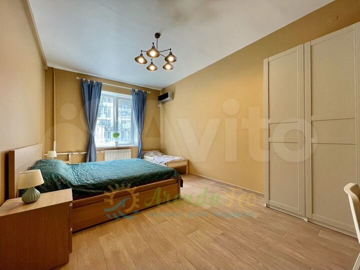 2-к. квартира, 58 м², 1/3 эт.