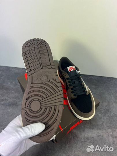 Кроссовки Travis Scott x Air Jordan 1 Low Mocha S