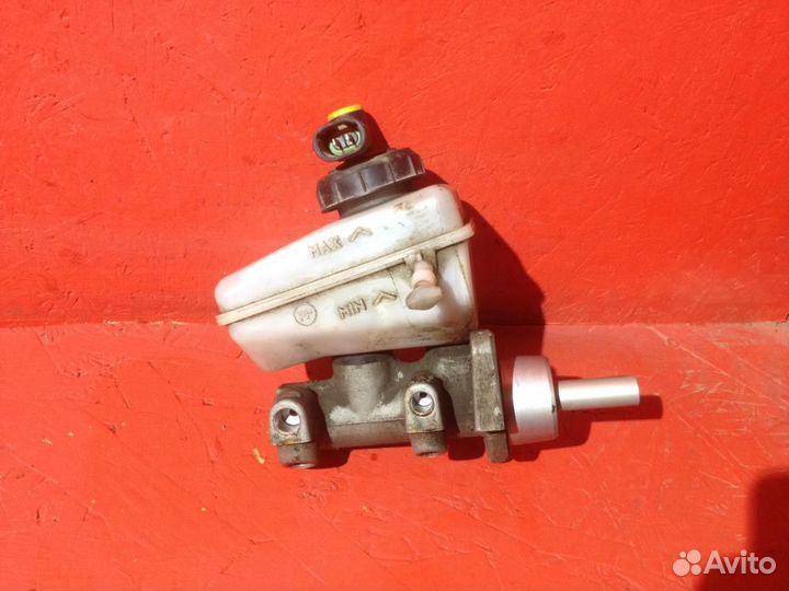 Логан главный тормозной цилиндр Рено Логан 1 гтц