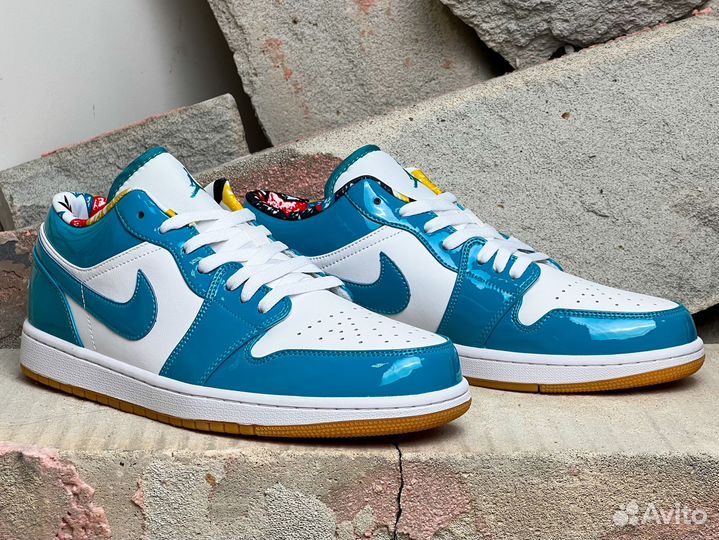 Nike Air Jordan 1 Low SE Barcelona Cyber Teal