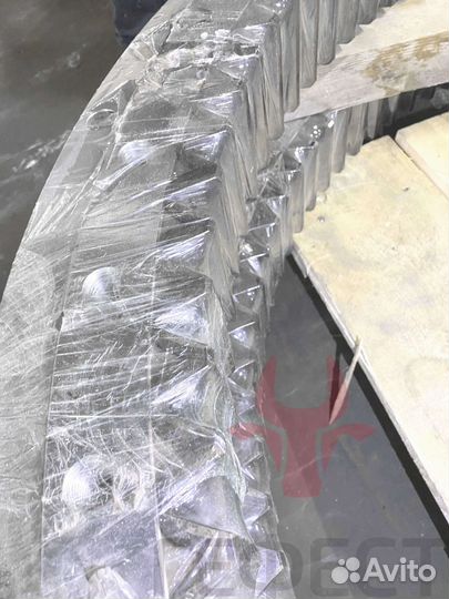 Опорно-поворотный круг Hyundai R300-9 81N8-00022