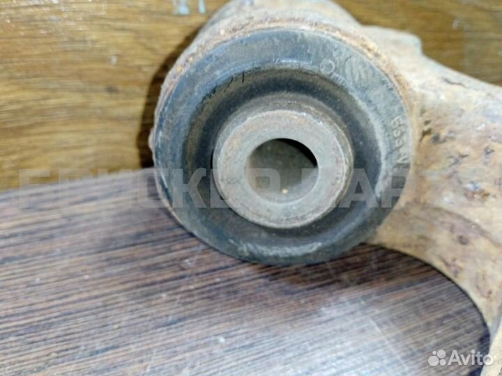 Рычаг пер нижний прав Фольксваген Транспортер Т5