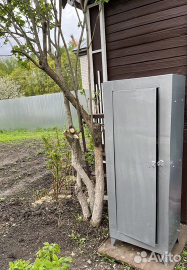 Шкаф металлический сейф