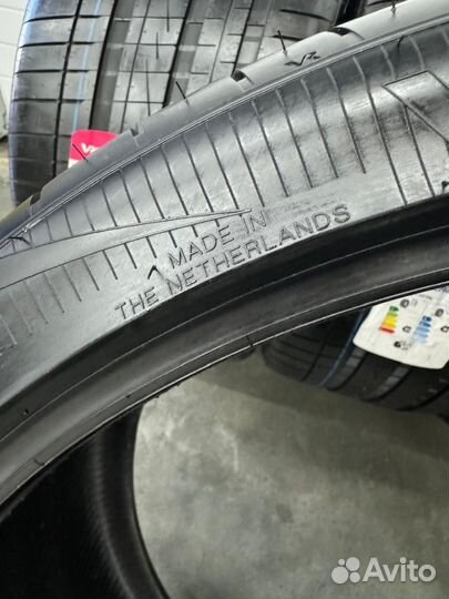 Vredestein Ultrac Vorti 295/30 R24 и 355/30 R24 110Y