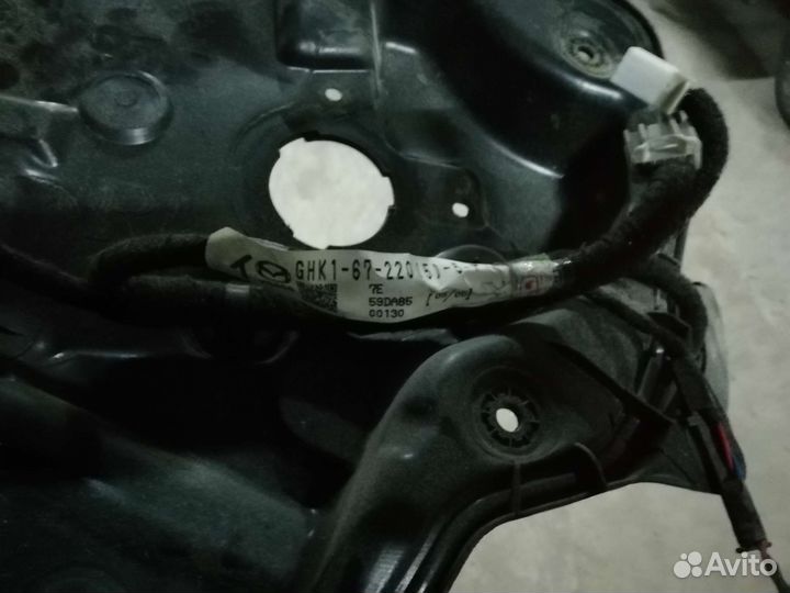 Стеклоподъёмник с панелью лев зад двер мазда 6gj