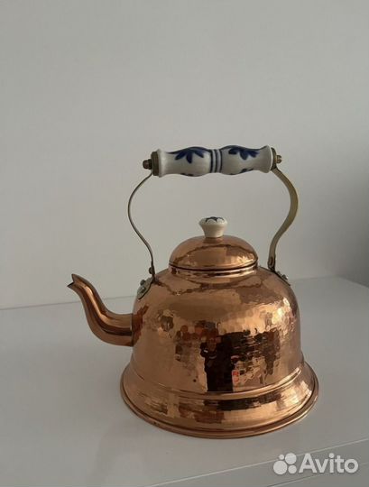 Винтажный медный чайник